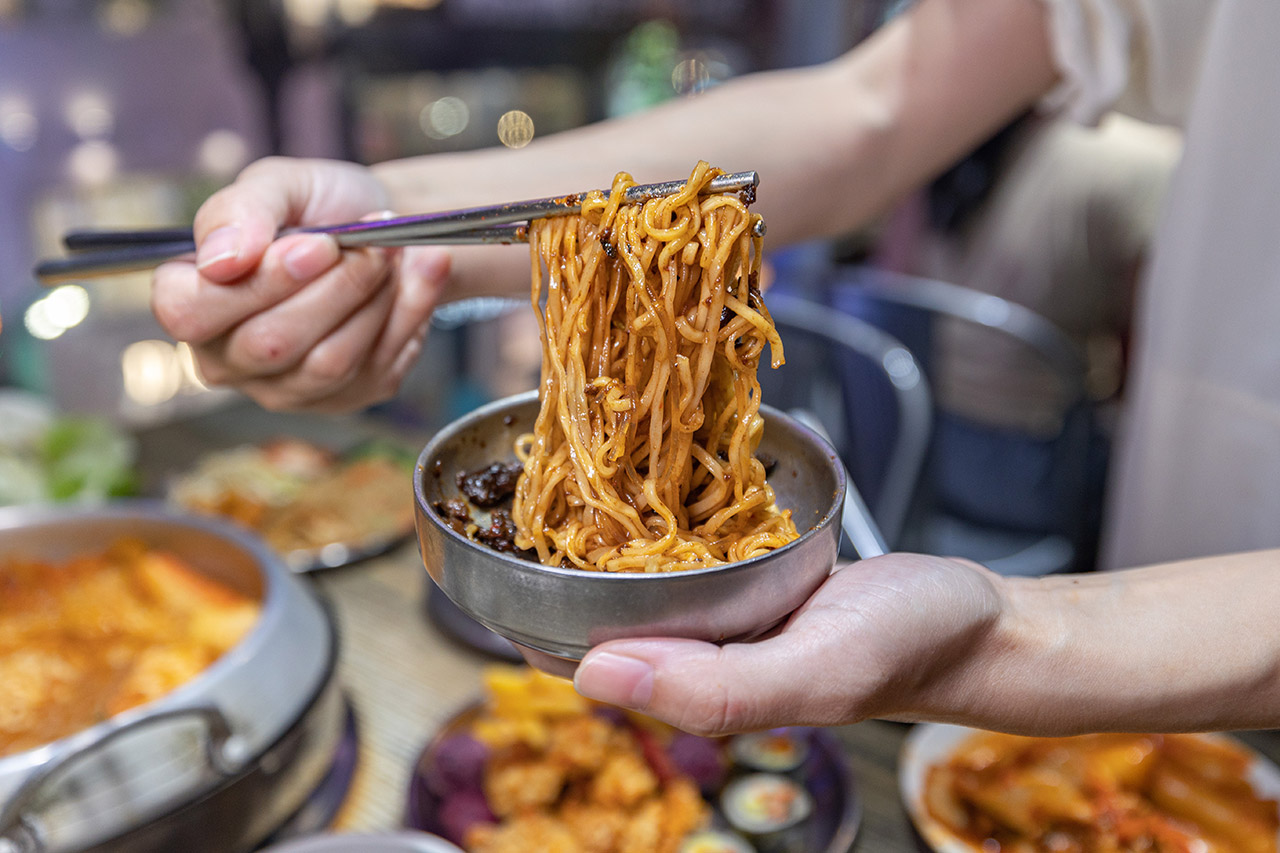 阿豬嘻烤肉村｜台北超平價吃到飽，西門町美食、韓式烤肉吃到飽、西門韓式烤肉、西門韓式料理、韓式烤五花肉、韓式烤肉餐廳、西門銅板烤肉、西門韓式吃到飽、西門吃到飽