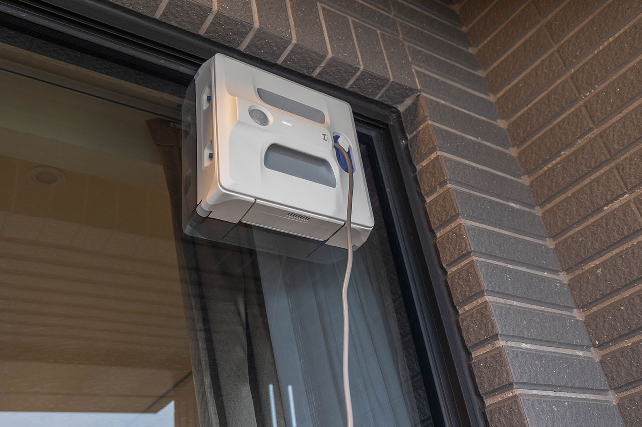 HUTT AI變頻擦窗機器人｜自動擦窗機｜科技3C推薦｜團購優惠