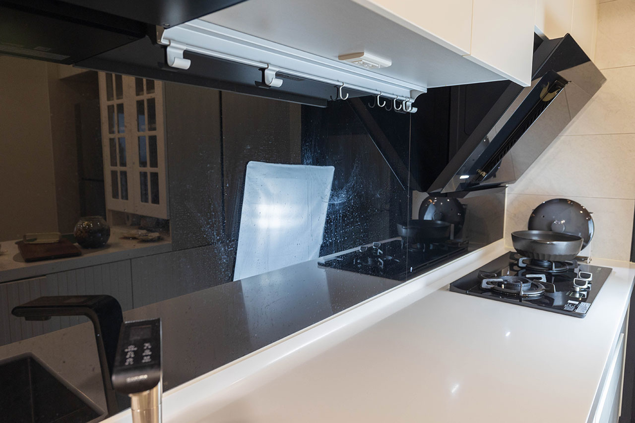 HUTT AI變頻擦窗機器人｜自動擦窗機｜科技3C推薦｜團購優惠