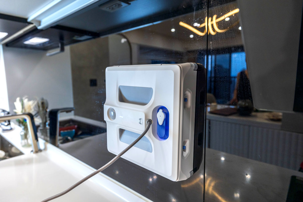 HUTT AI變頻擦窗機器人｜自動擦窗機｜科技3C推薦｜團購優惠