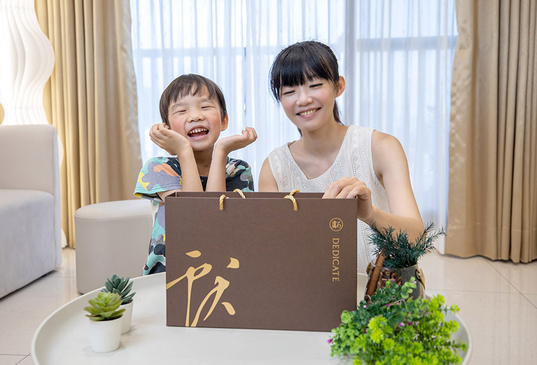 中秋節禮盒｜獻烘焙「金月雙享唐寧茶禮盒」