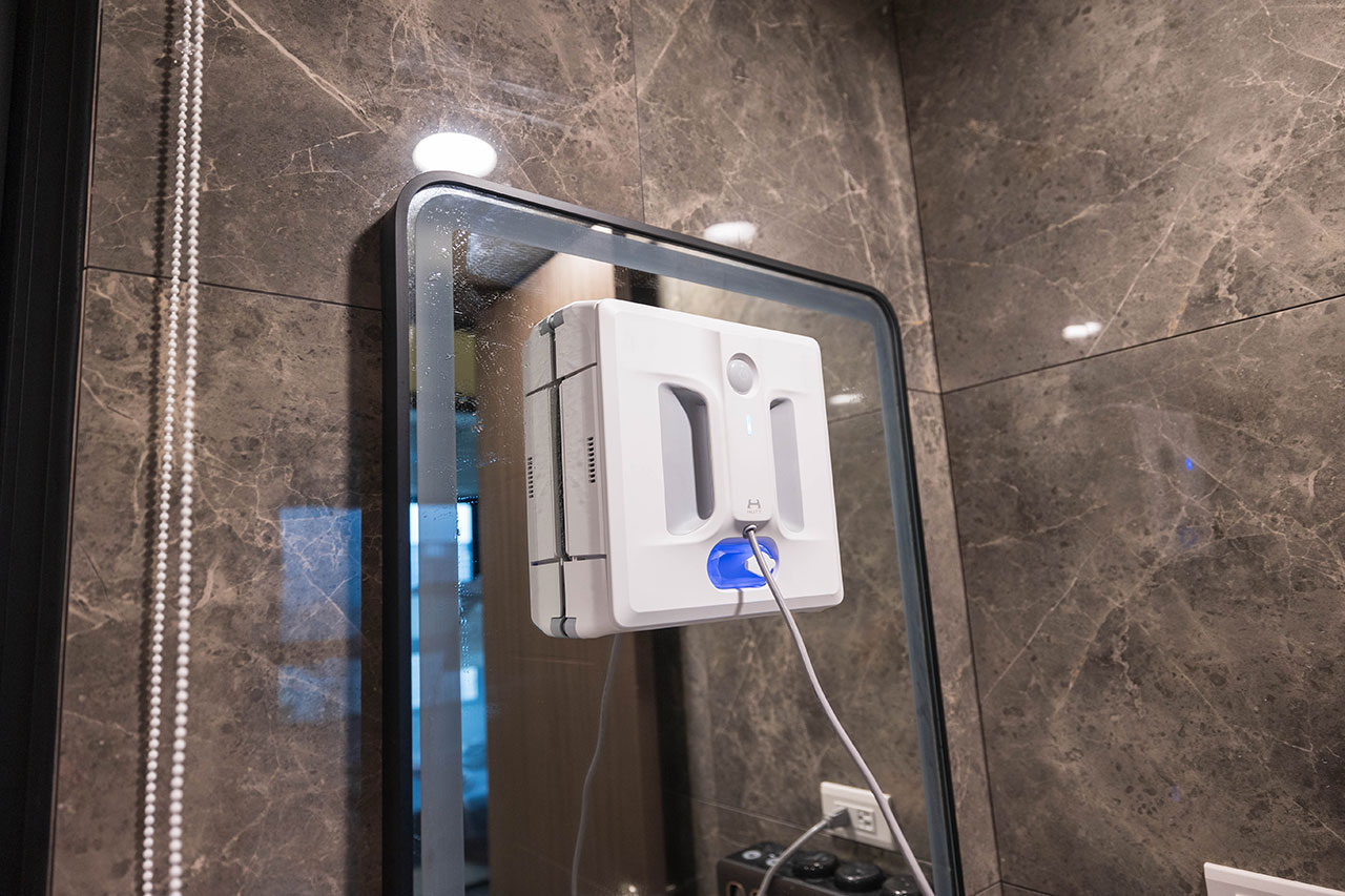 HUTT AI變頻擦窗機器人｜自動擦窗機｜科技3C推薦｜團購優惠