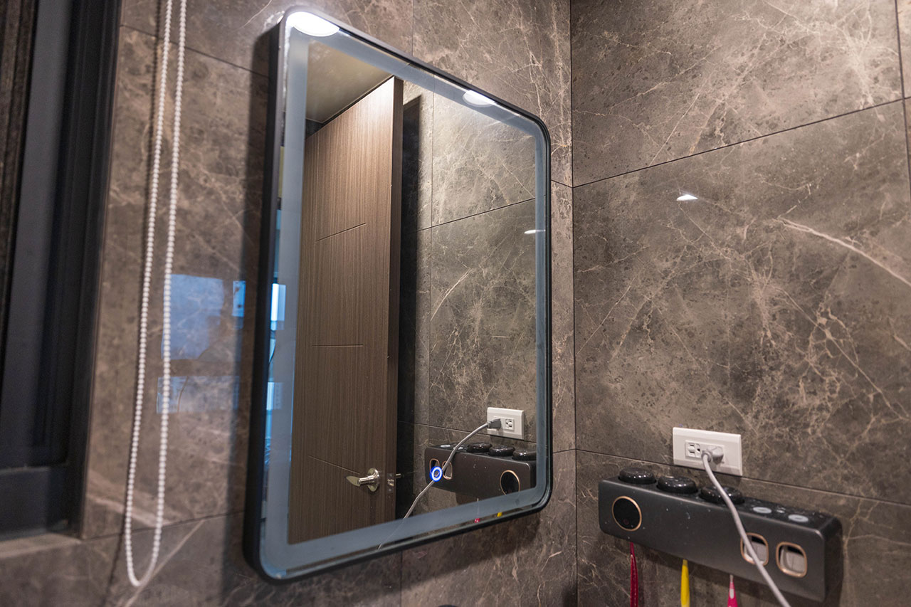 HUTT AI變頻擦窗機器人｜自動擦窗機｜科技3C推薦｜團購優惠