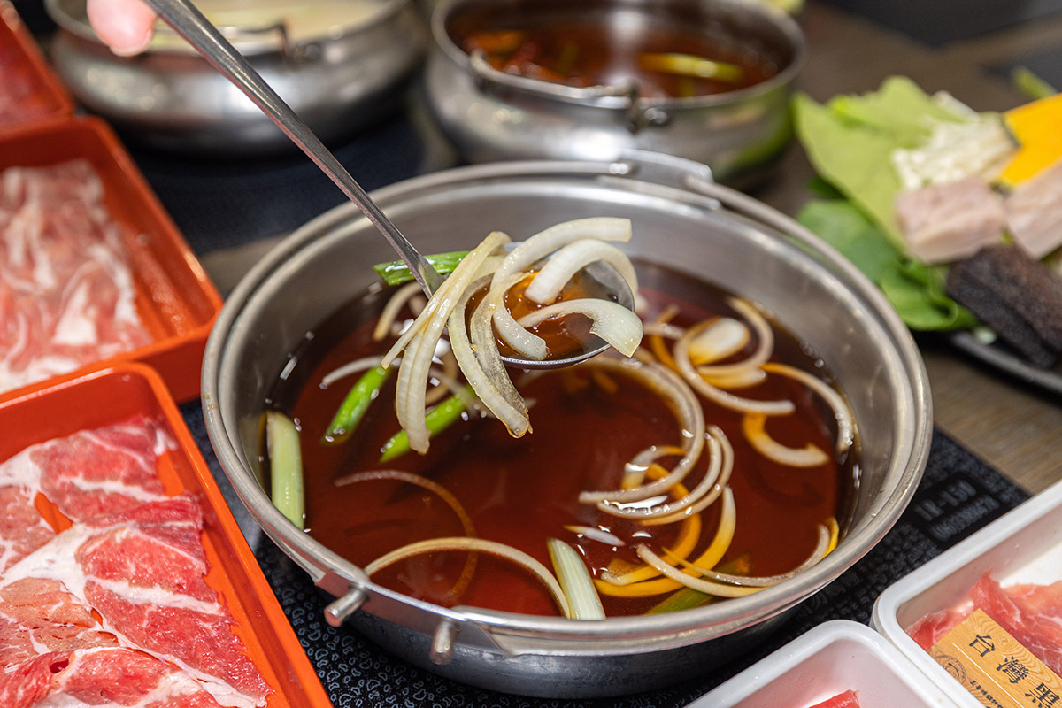 鬥牛士二鍋台中文心店